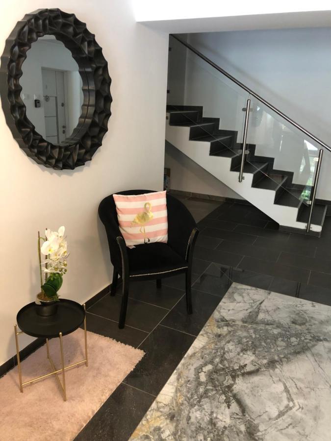 Apartament Beside Airport Otopeni Zewnętrze zdjęcie
